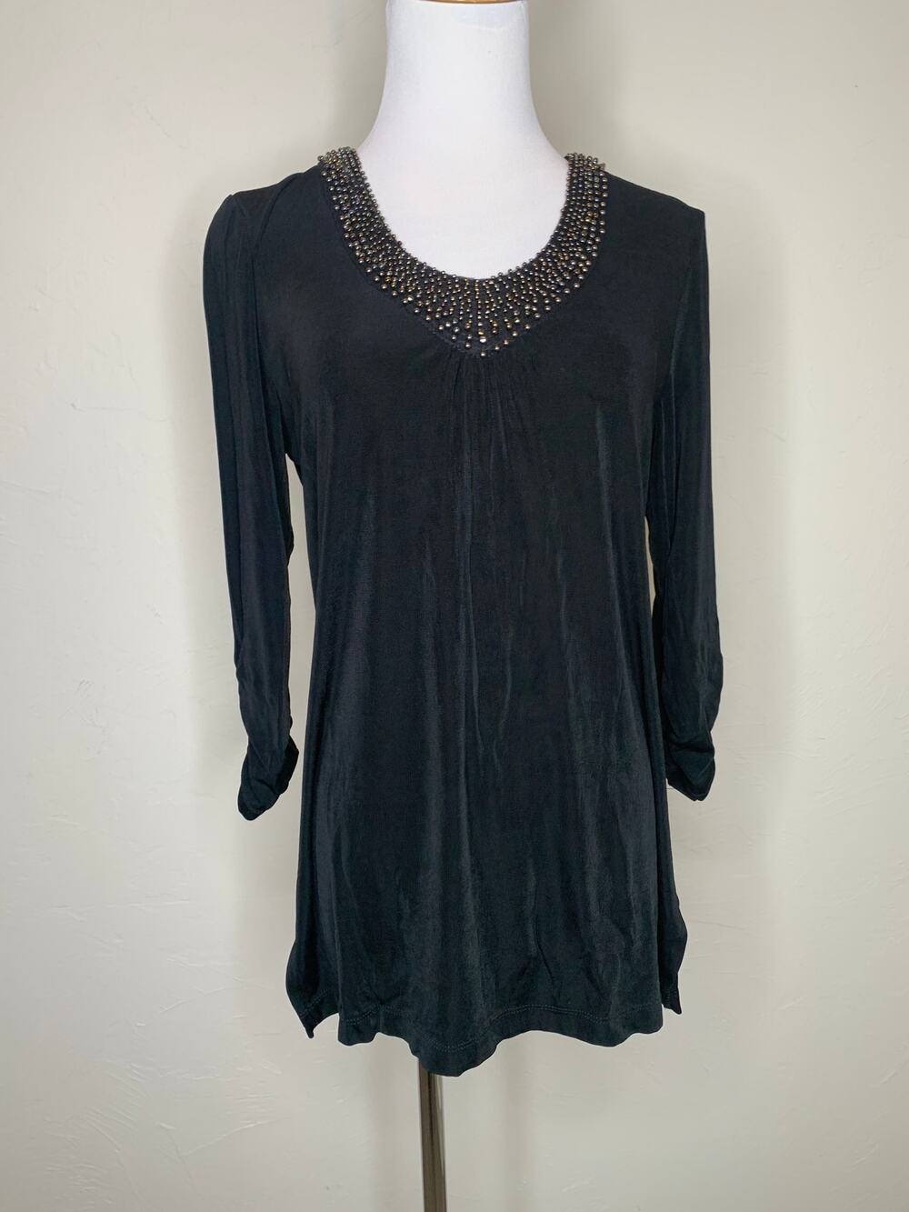 Chico's Travelers Black Top Beaded Scoop collar Sz 1 Small